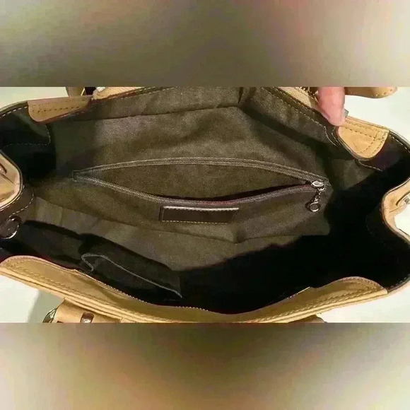 A vintage tan Coach camel leather soho bag./tote bag. - Picture 10 of 12